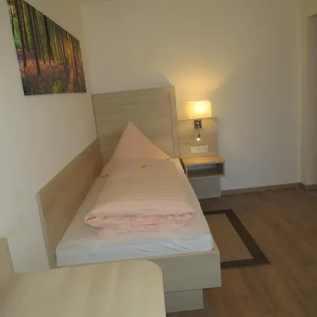 Buechelsteiner Hof 호텔