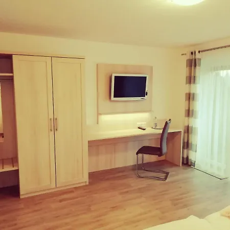 Buechelsteiner Hof Hotel 2*