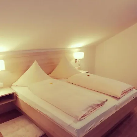 Buechelsteiner Hof Hotel 2*